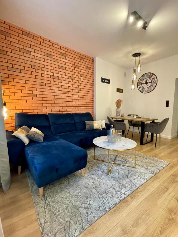 Premium Place Podchorążych